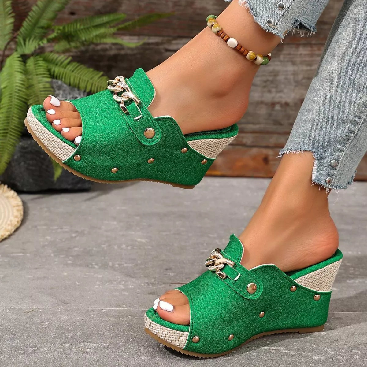 Open Toe Wedge Sandals in green: open toe wedge with studded straps and chain detail