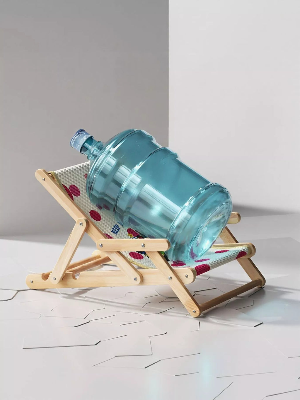Wooden pet chair with polka dot black cat pattern, holding a clear water bottle