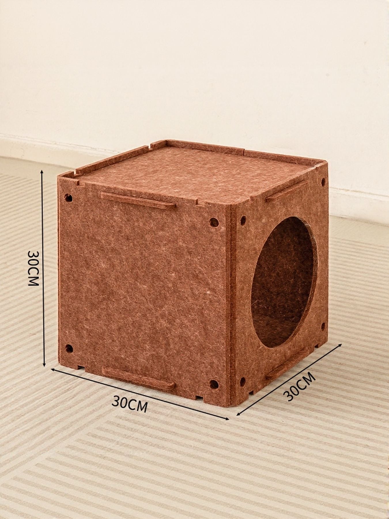 Brown cube cat tunnel with oval entrance, 30x30x30cm measurement lines