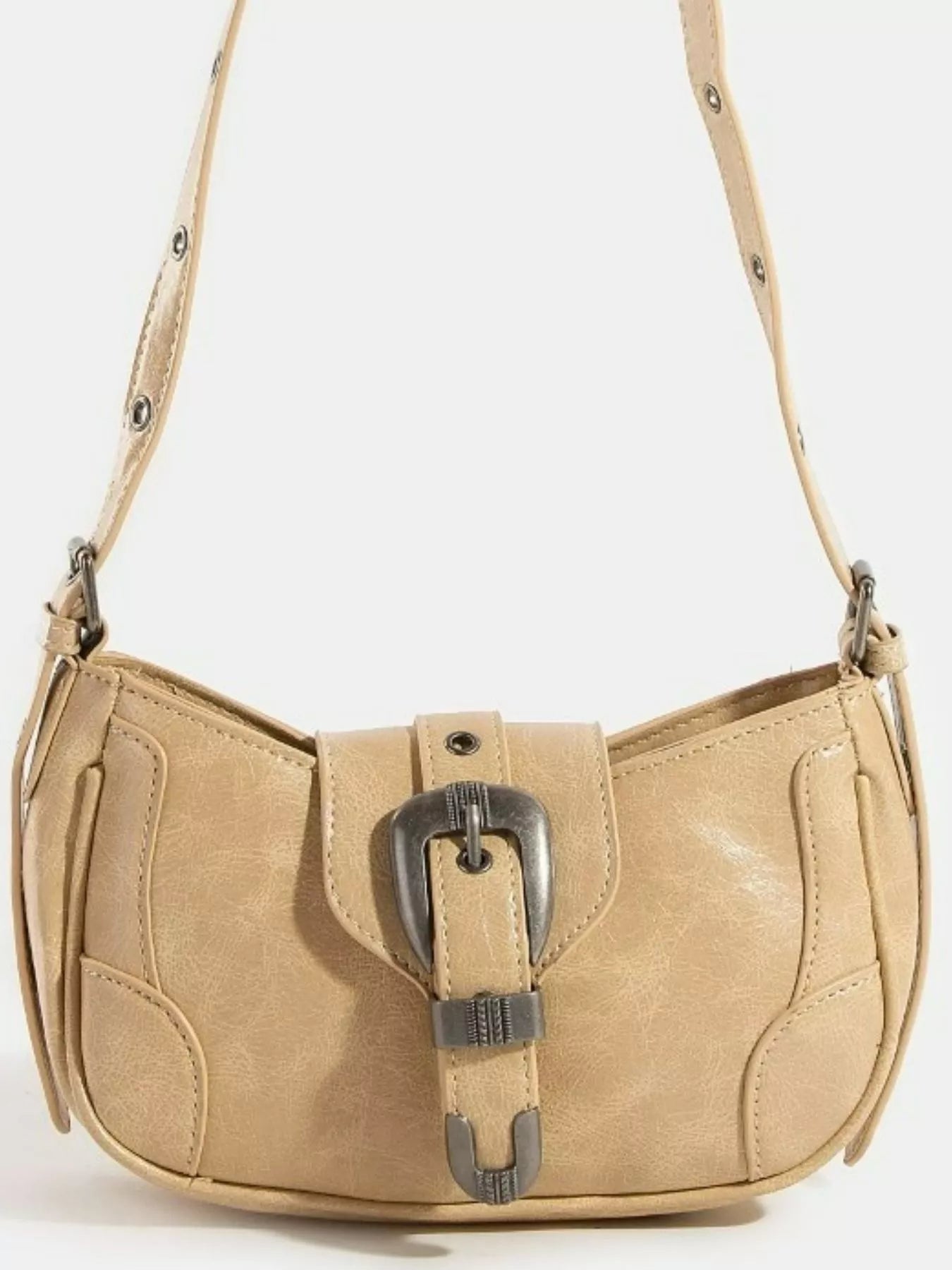 Schultertasche mit Front-Buckle-Verschluss, dekorativen Kanten/Nahtdetails, verstellbarer Trageriemen