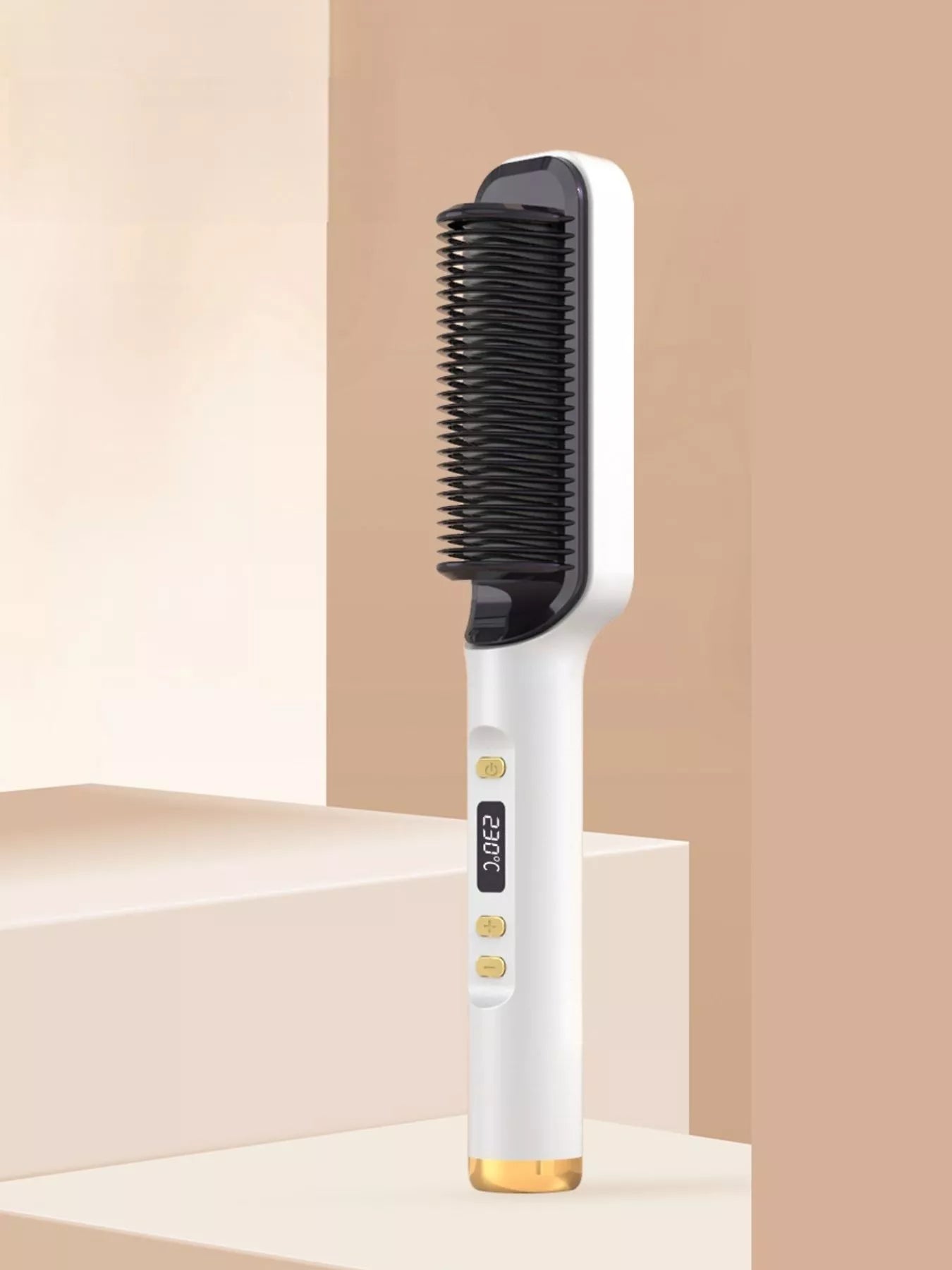 Ceramic straightening comb in white with black heated teeth