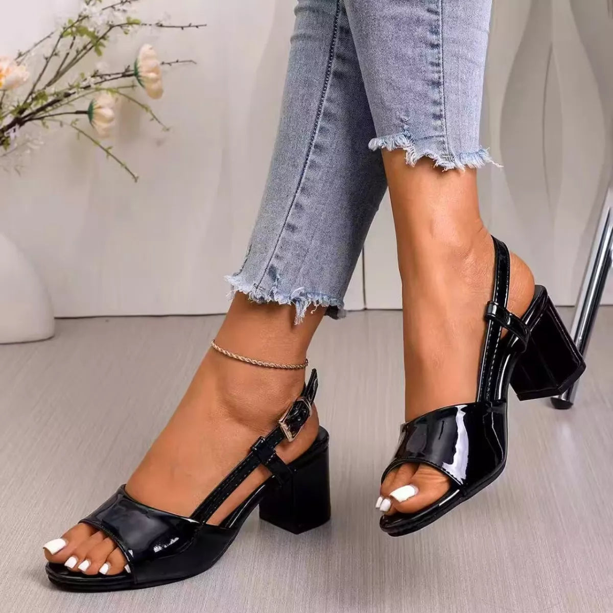 Open Toe Block Heels Sandals: black strappy sandals with chunky block heel and buckle