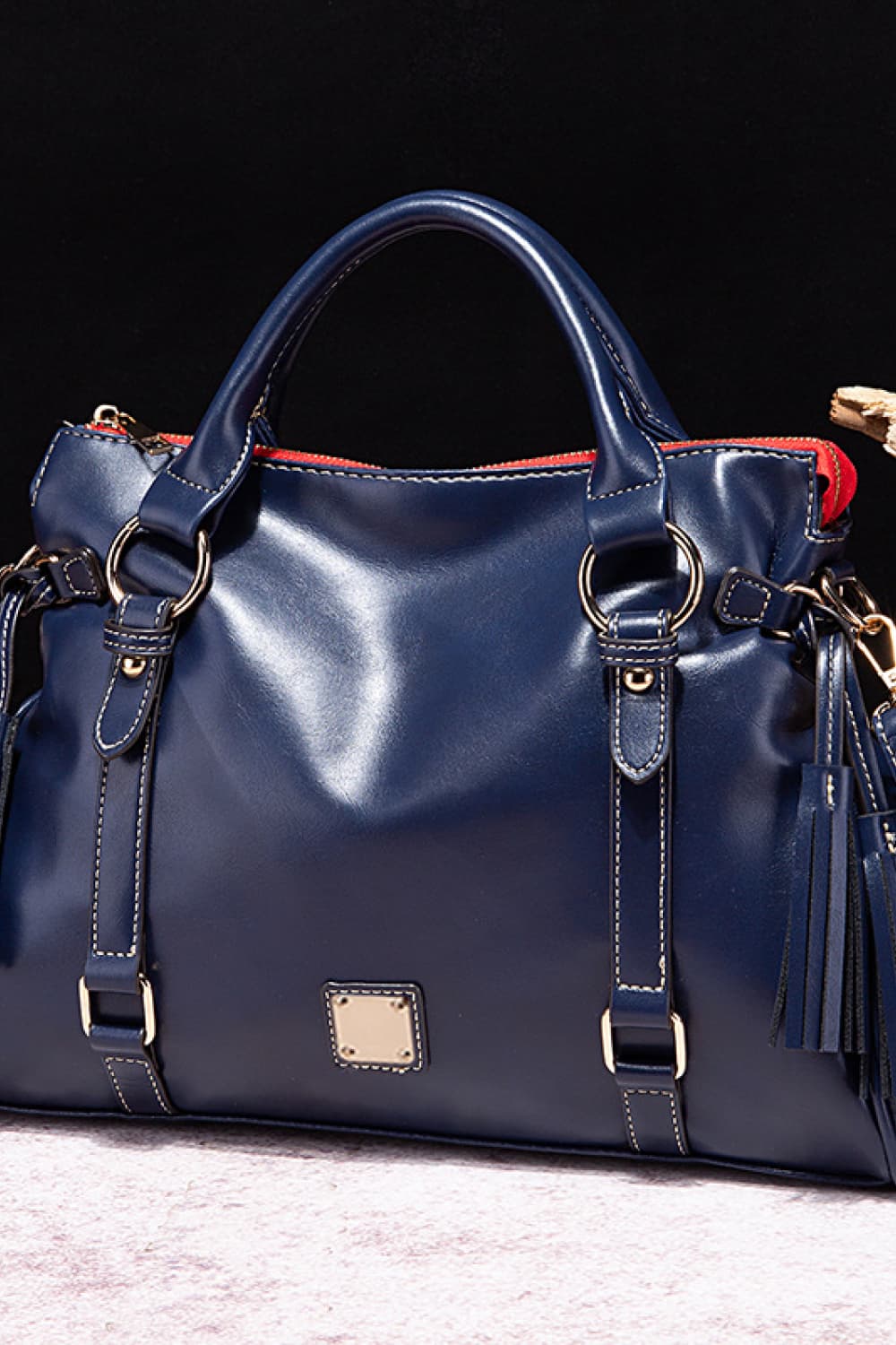 PU-Leder-Handtasche mit Fransen, dunkelblau, Metallösen, Doppelhenkel und Schulterriemen