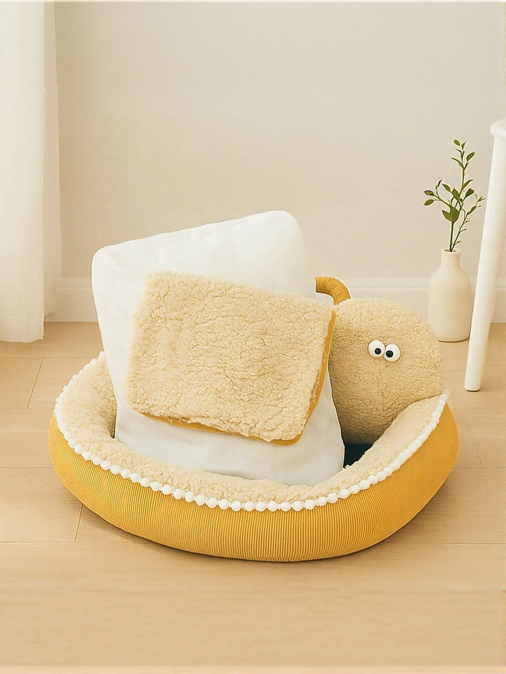 Cartoon cozy pet nest in ginger-yellow with front cushion and stitched edge