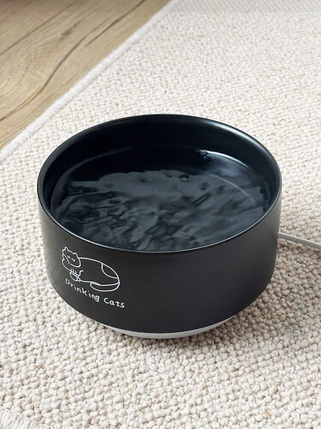 Schwarzer Keramik-Futternapf „Drinking Cats“ von oben, innen glänzend
