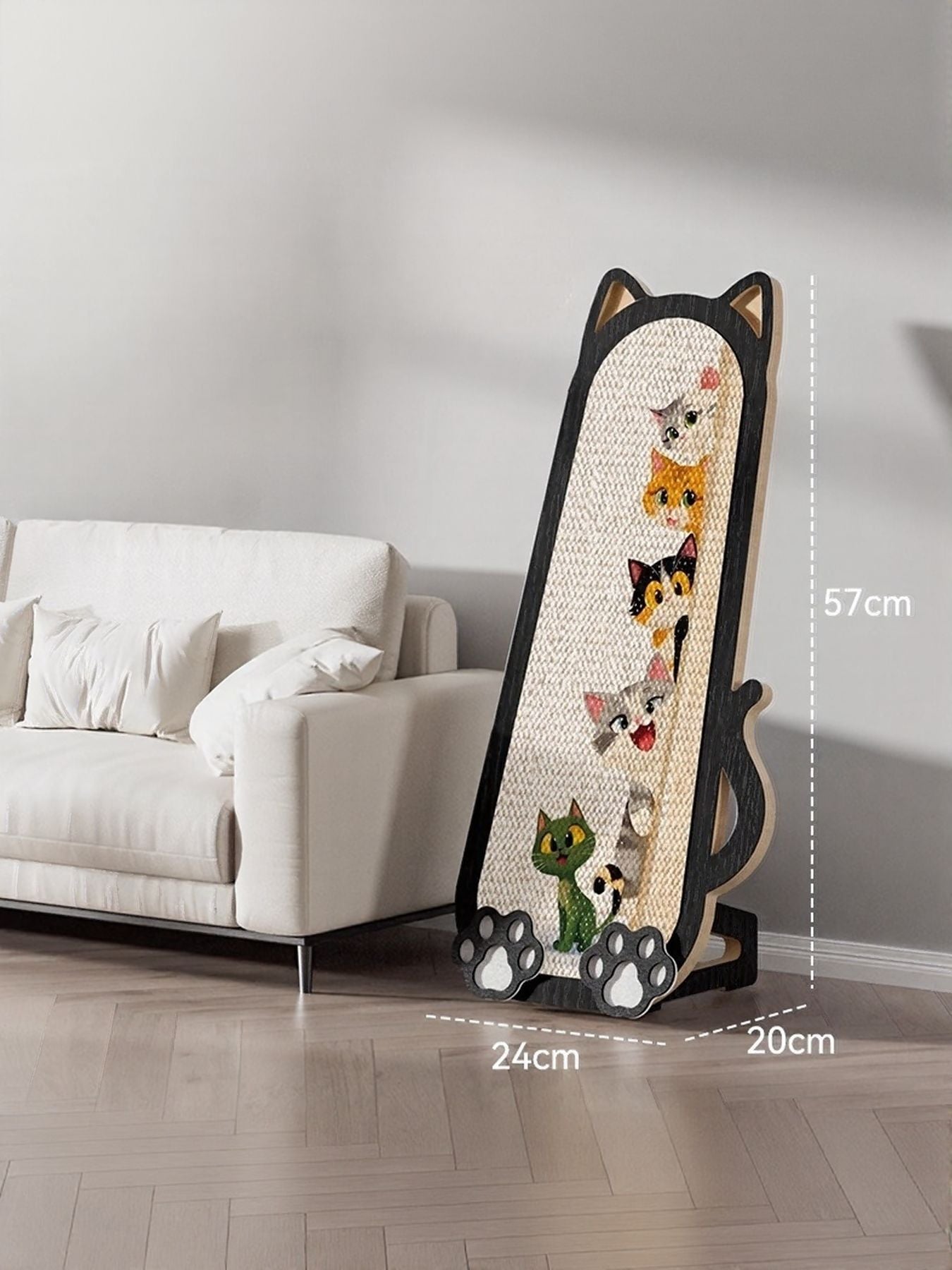 Cat-shaped scratching post with printed kittens on tan sisal, black frame, 57×24×20cm